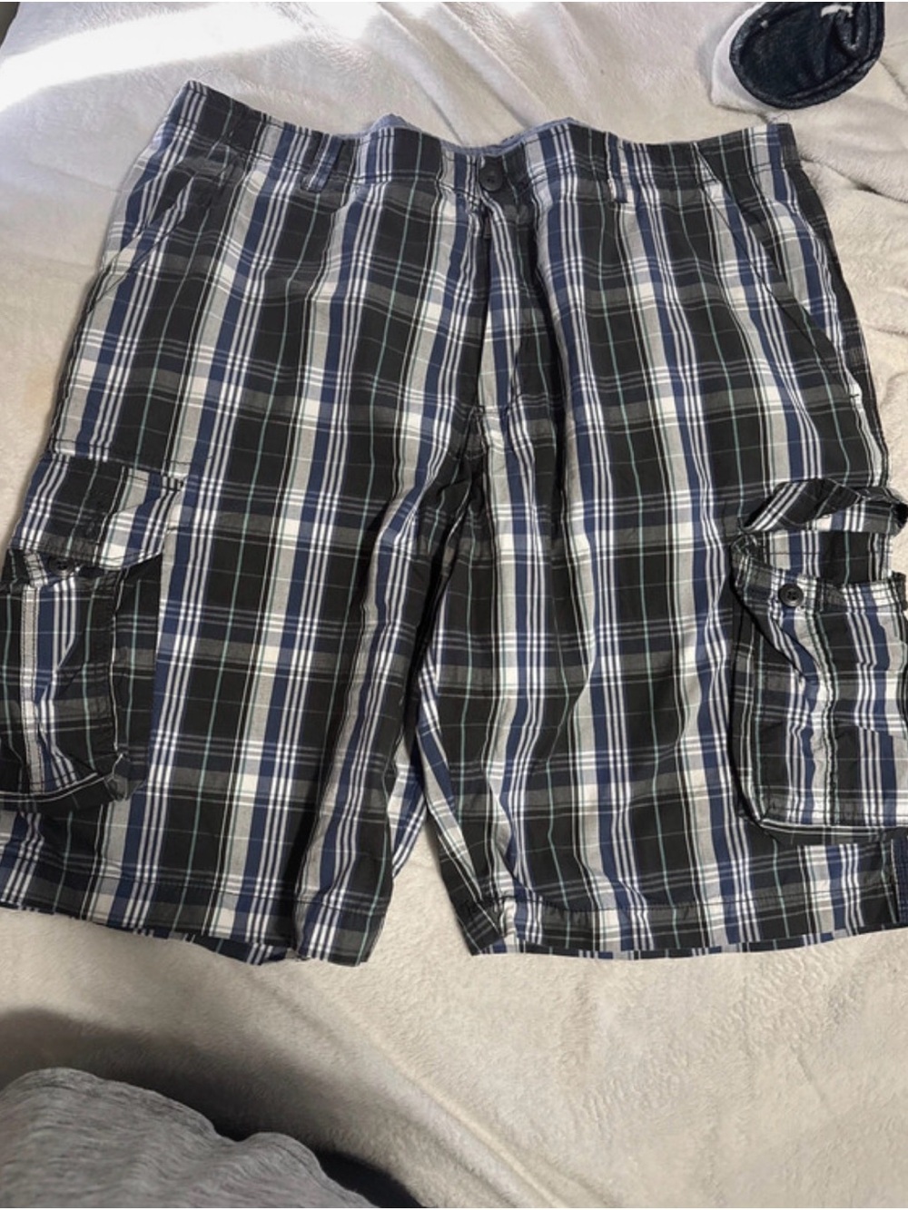 Ecko Unlimited Men's Black, White & Navy Plaid Cargo Shorts